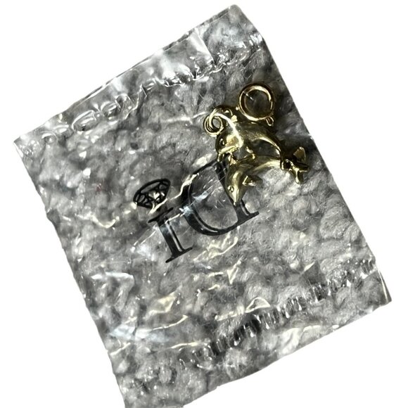 New Diamonds International Caribbean Charm Collection Bracelet with Dolphin Char - Picture 2 of 15